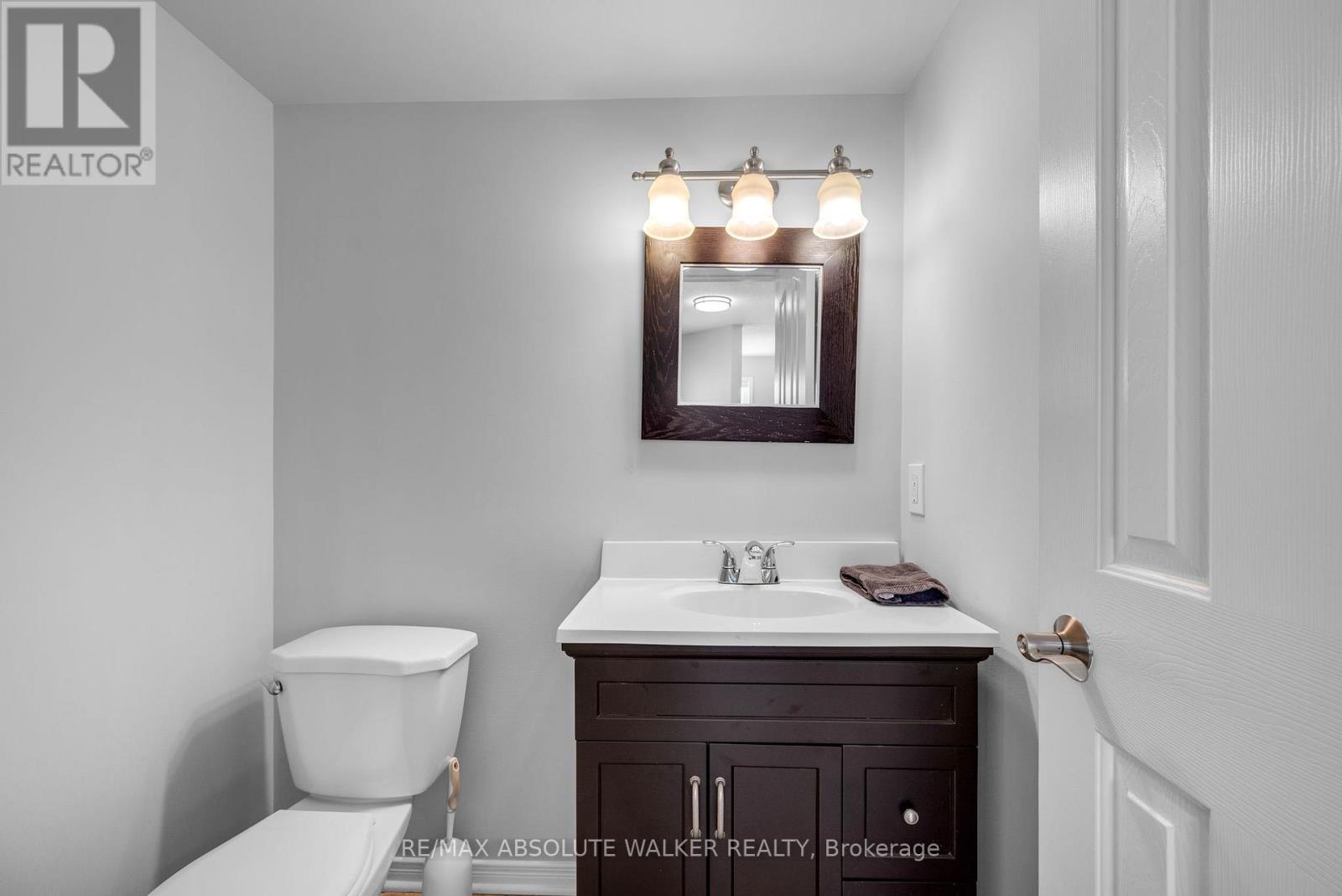 2351 Glandriel Crescent