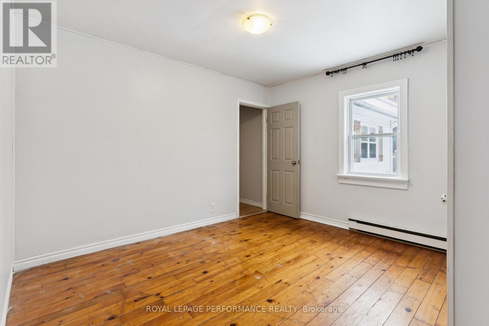 121 Elizabeth Street