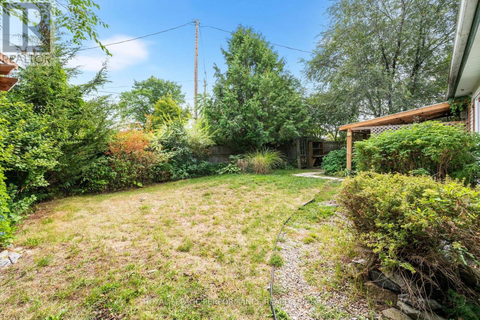 121 Elizabeth Street