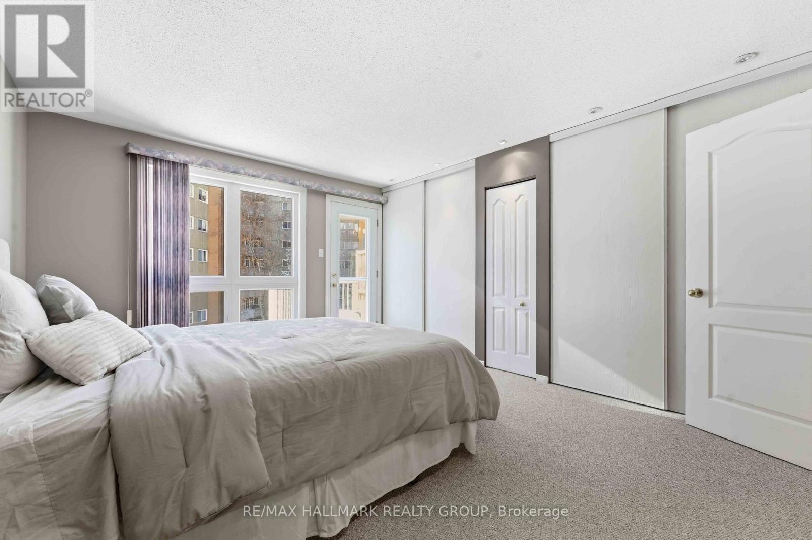 21 - 1660 Locksley Lane