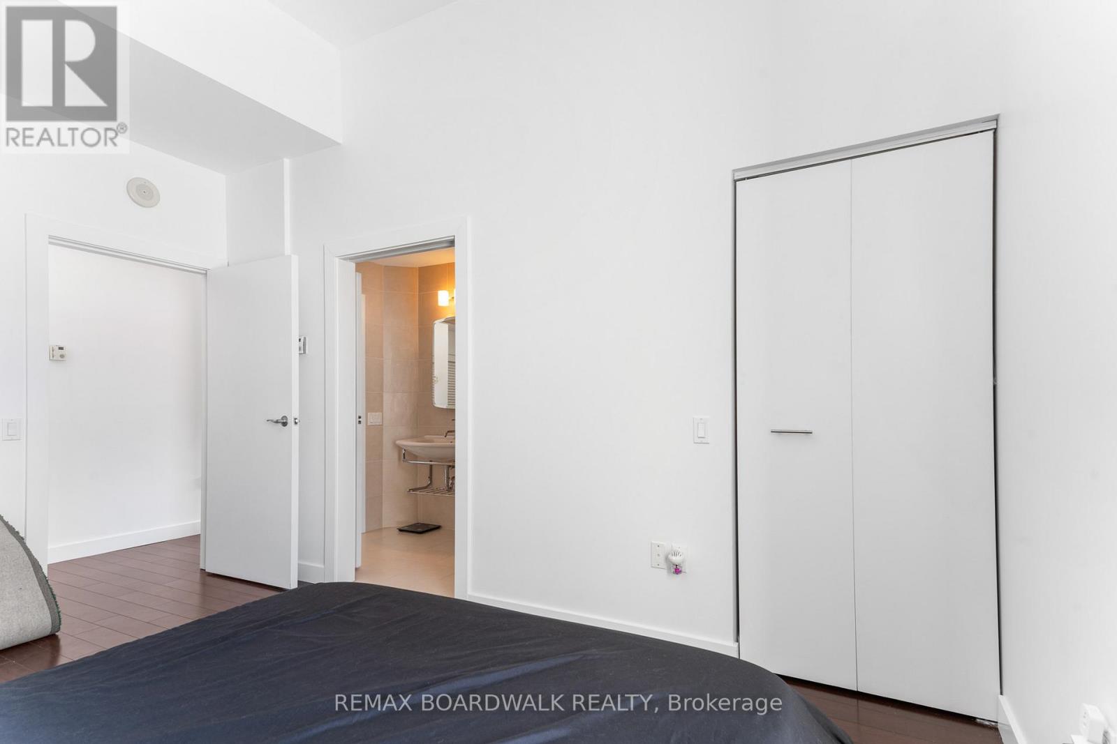 401 - 90 George Street