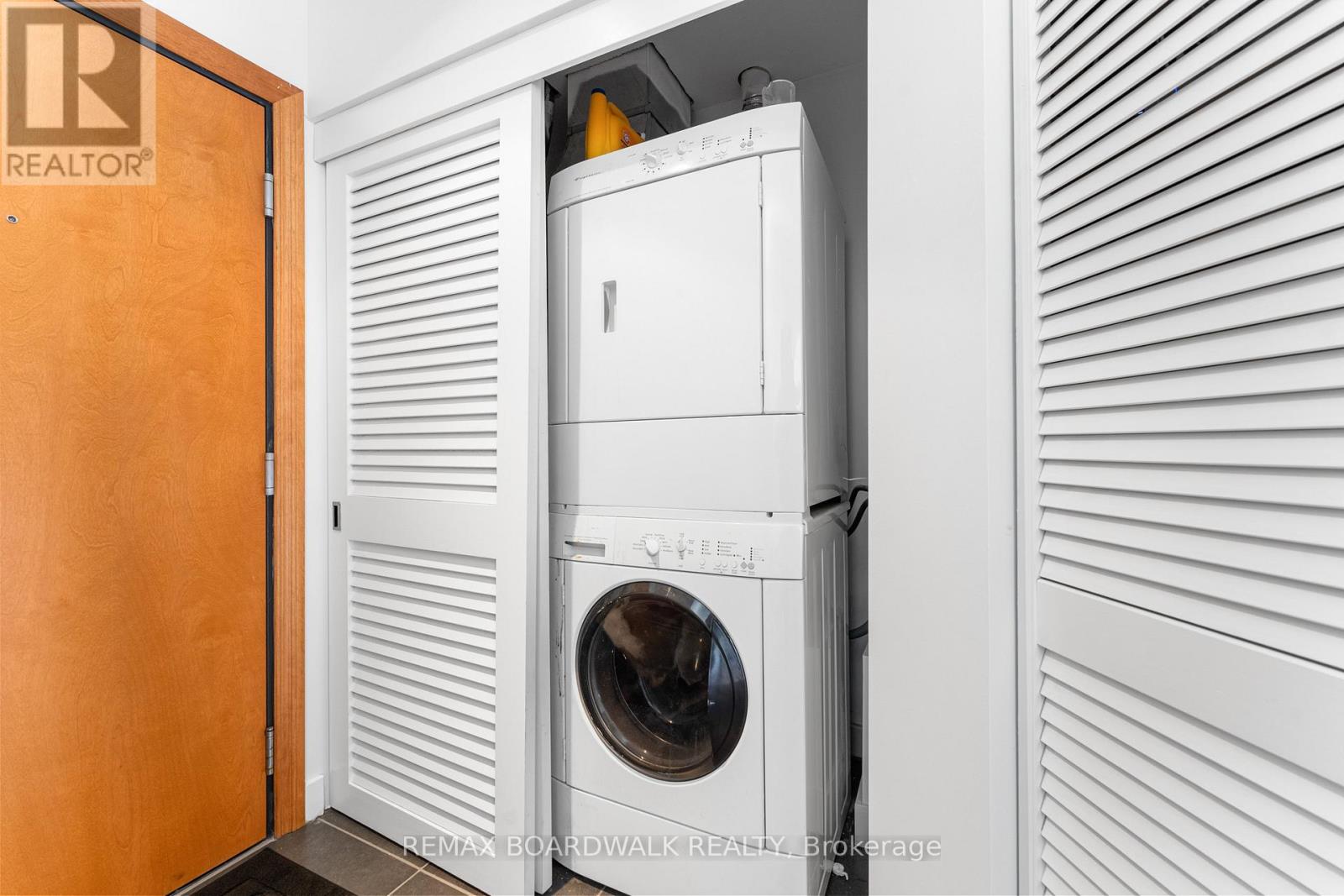 401 - 90 George Street