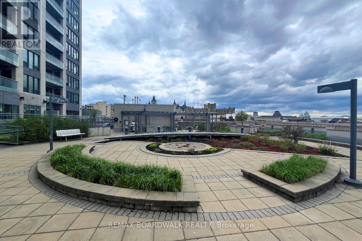 401 - 90 George Street