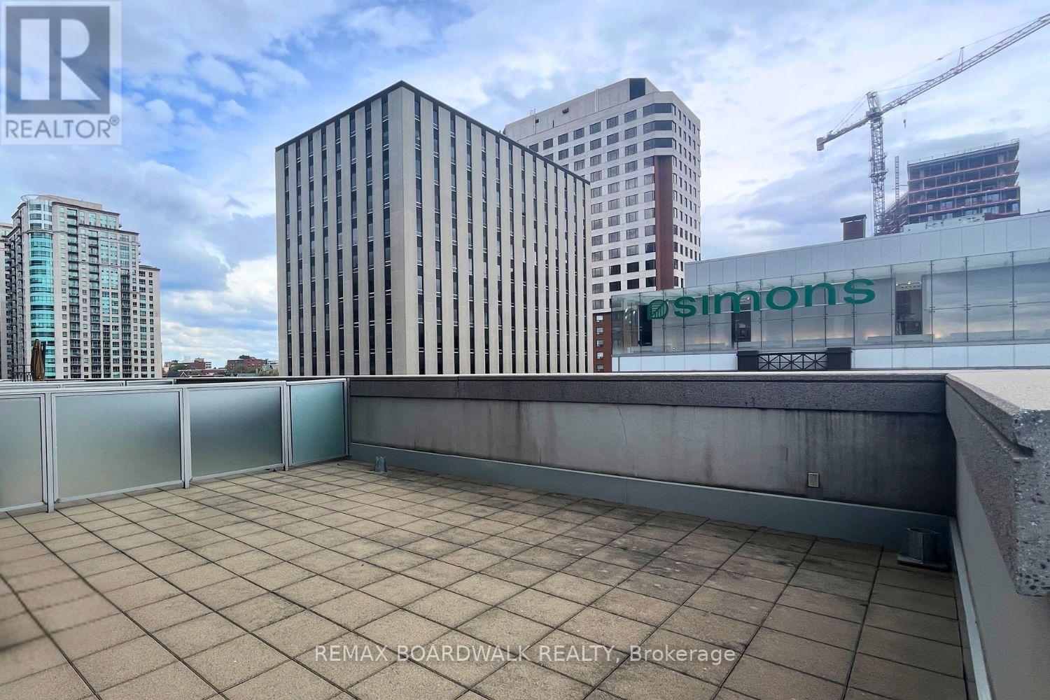 401 - 90 George Street