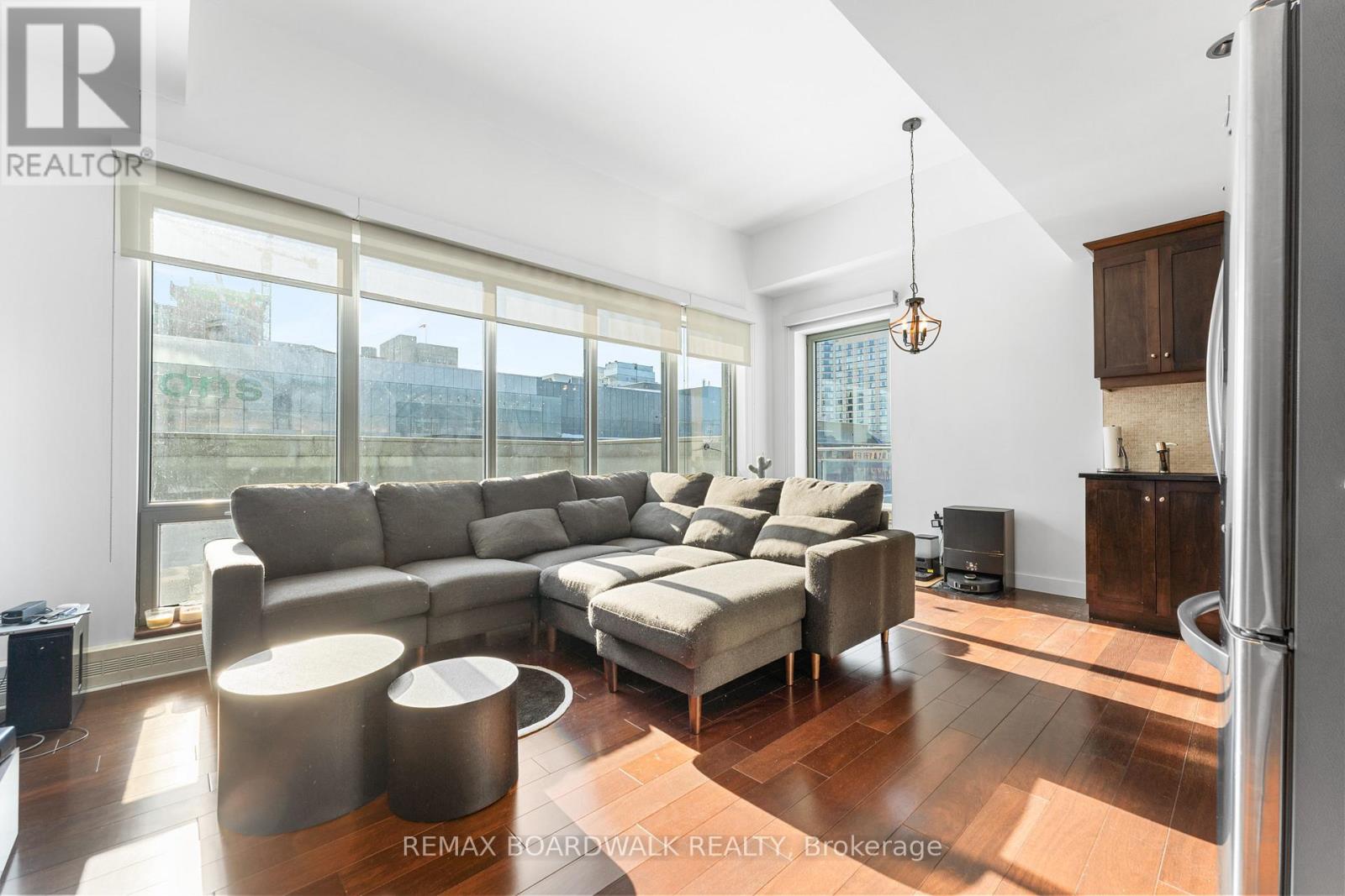 401 - 90 George Street