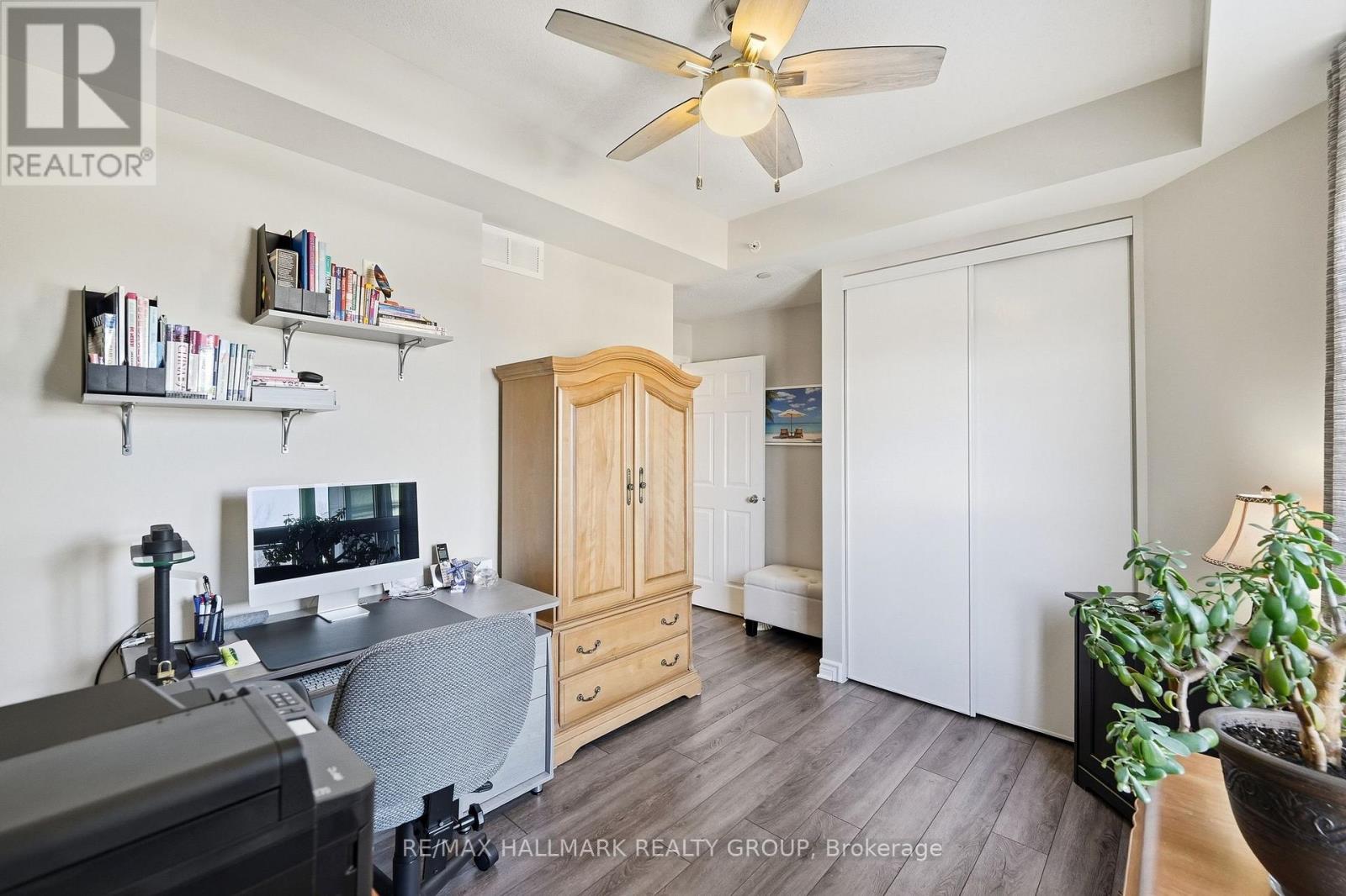 404 - 215 Titanium Private