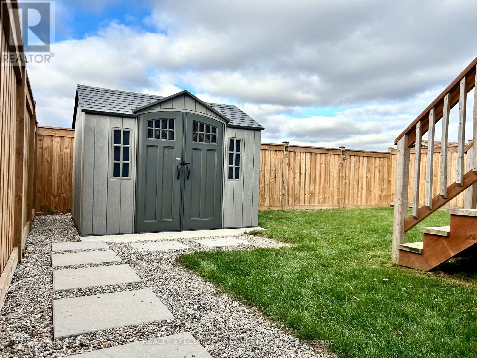 460 Arora Crescent S