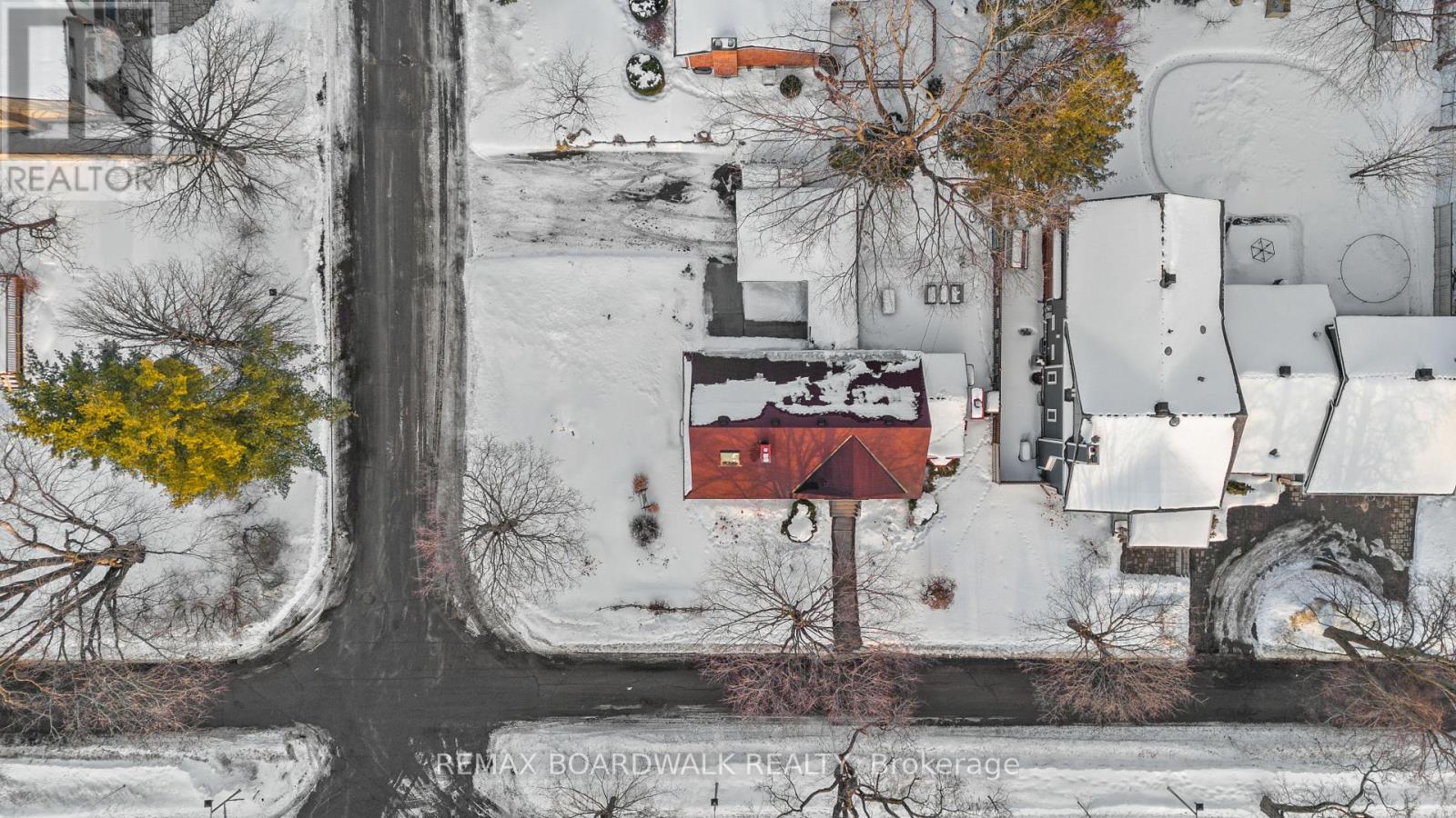 961 Kingsmere Avenue