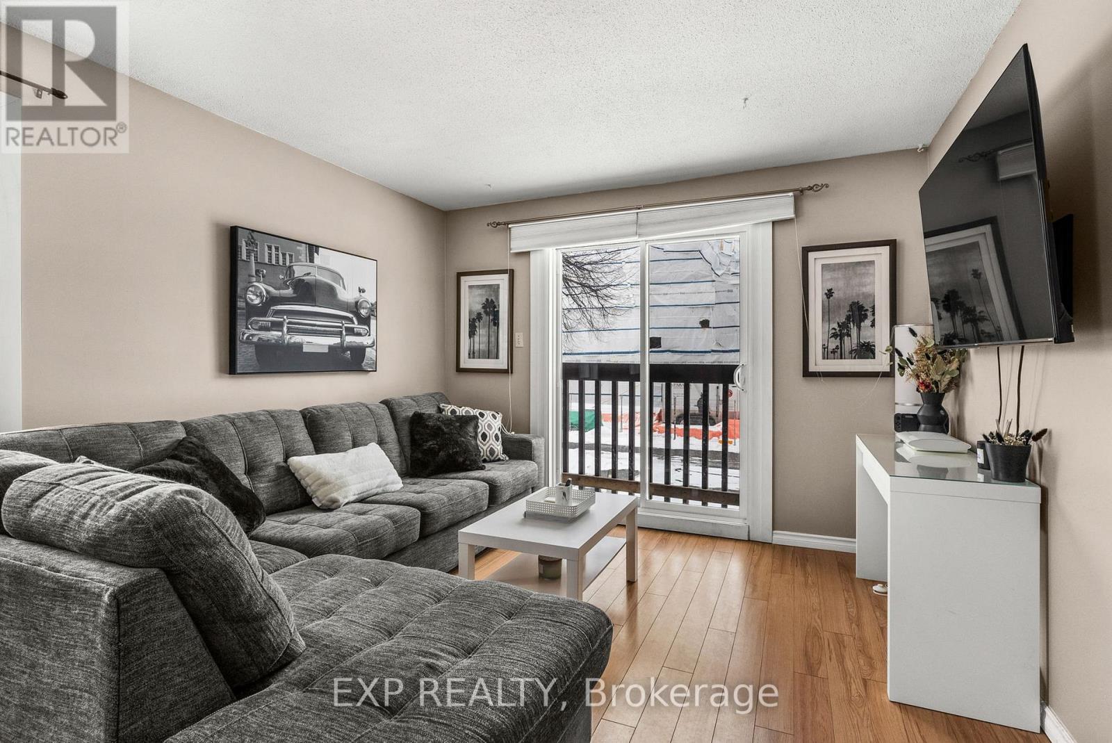 4 - 260 Fenerty Court