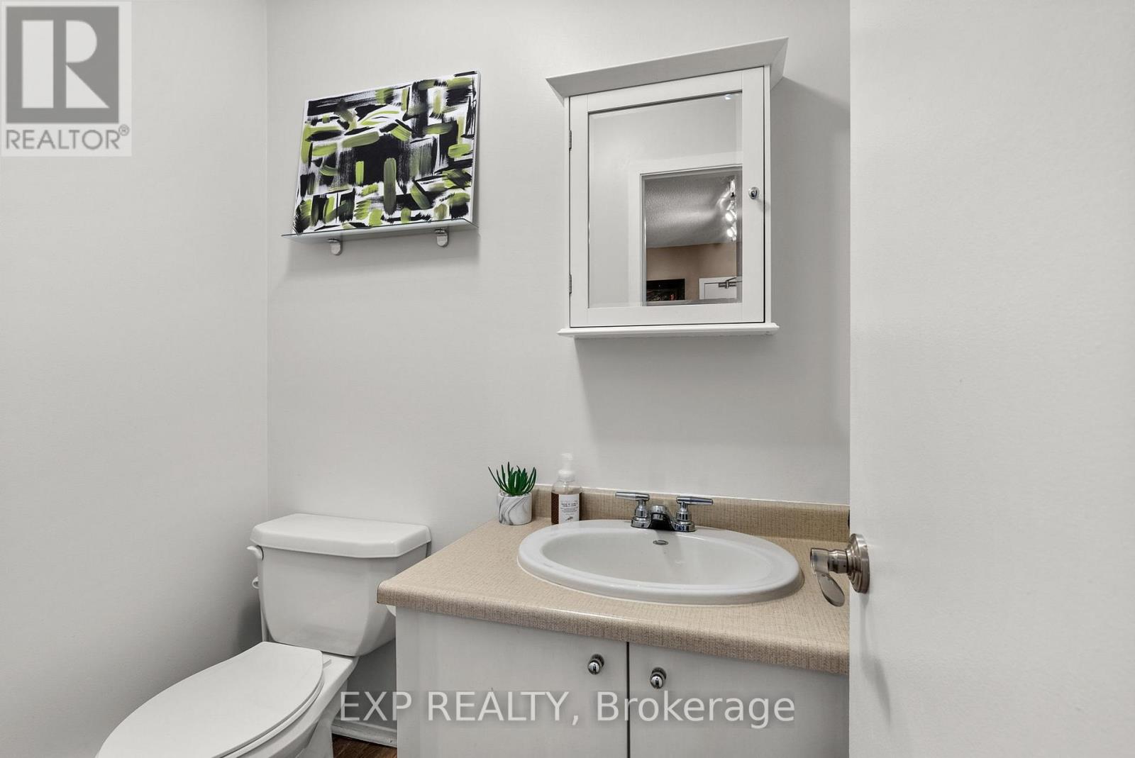 4 - 260 Fenerty Court