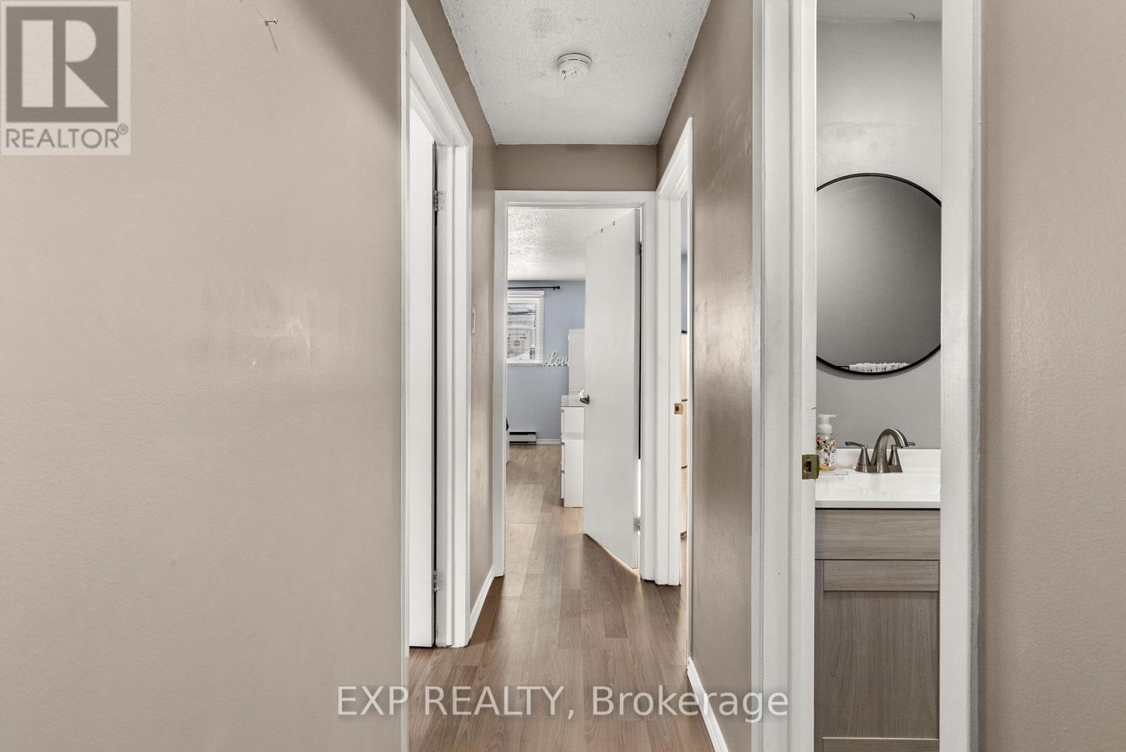 4 - 260 Fenerty Court