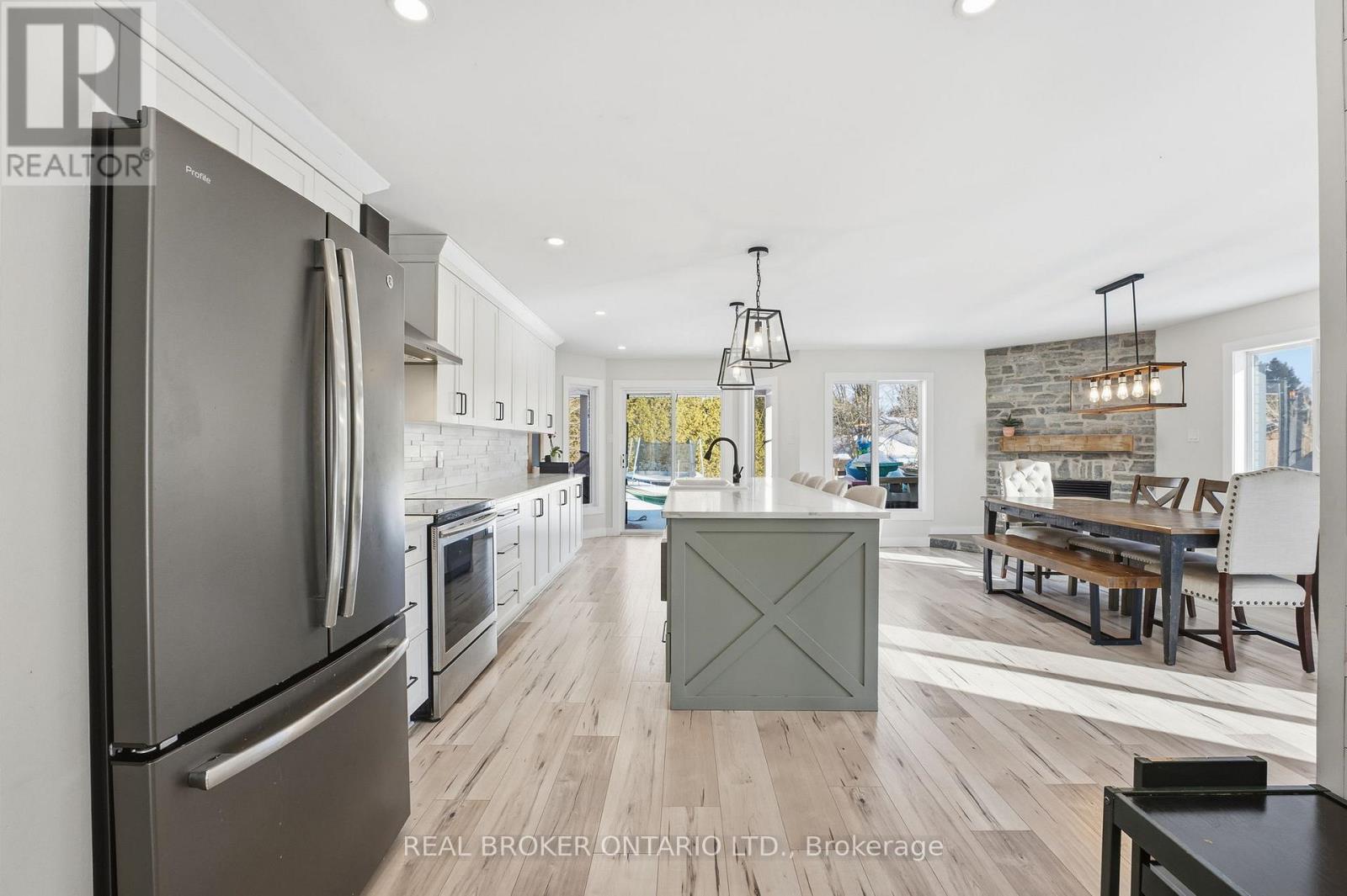 1391 Sutherland Drive