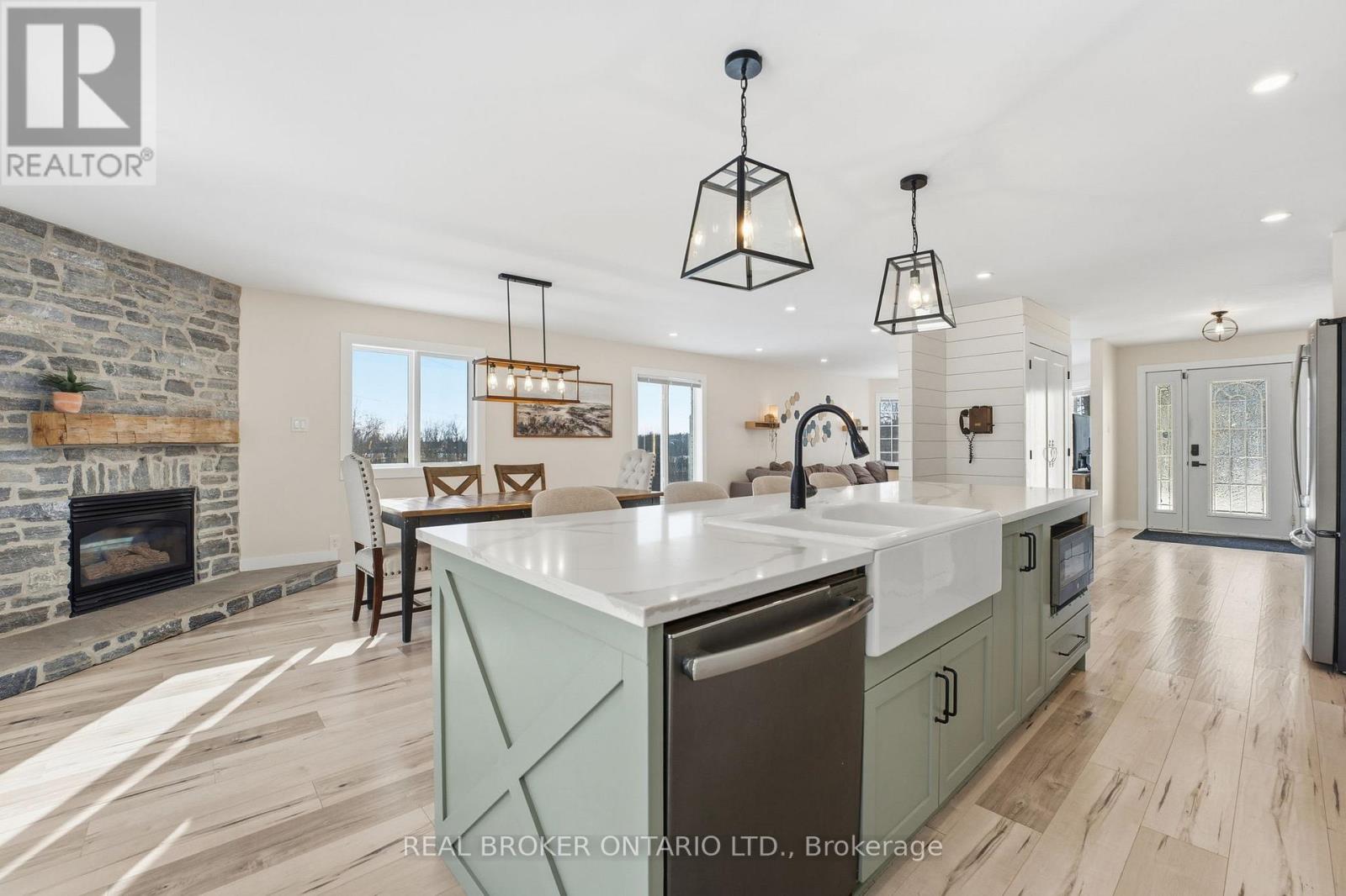 1391 Sutherland Drive