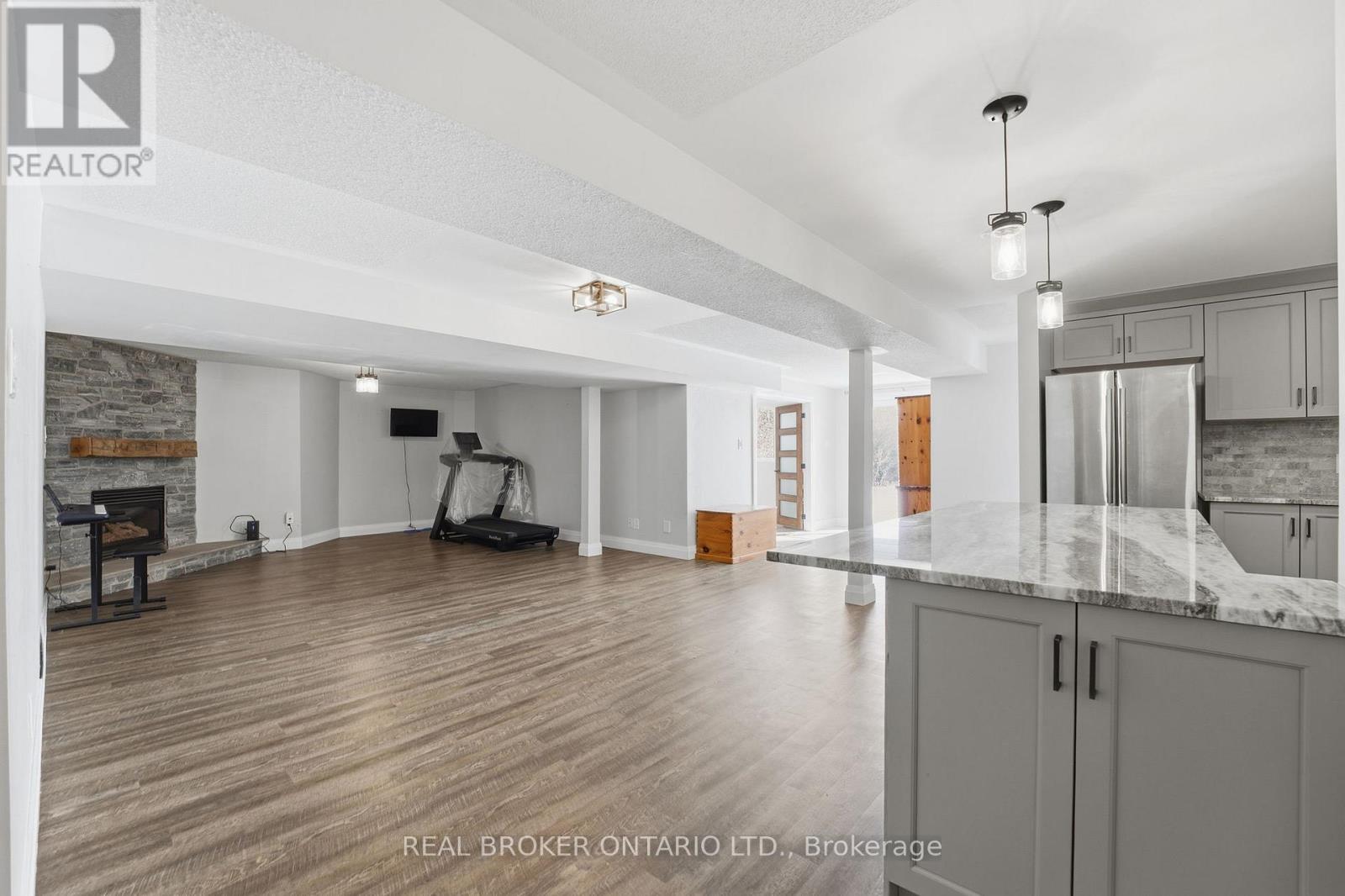 1391 Sutherland Drive