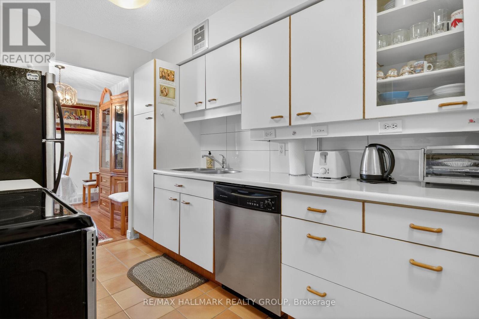 407 - 2400 Virginia Drive