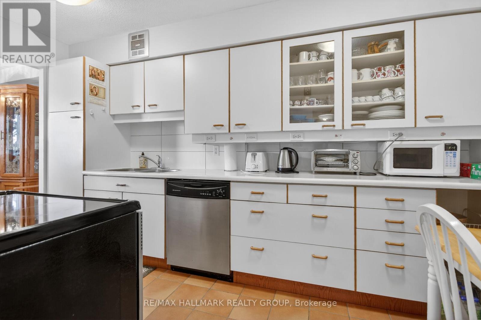 407 - 2400 Virginia Drive