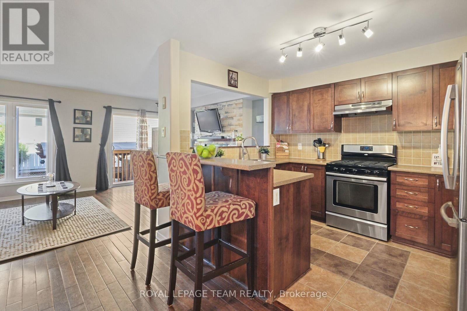 215 Parkrose Private