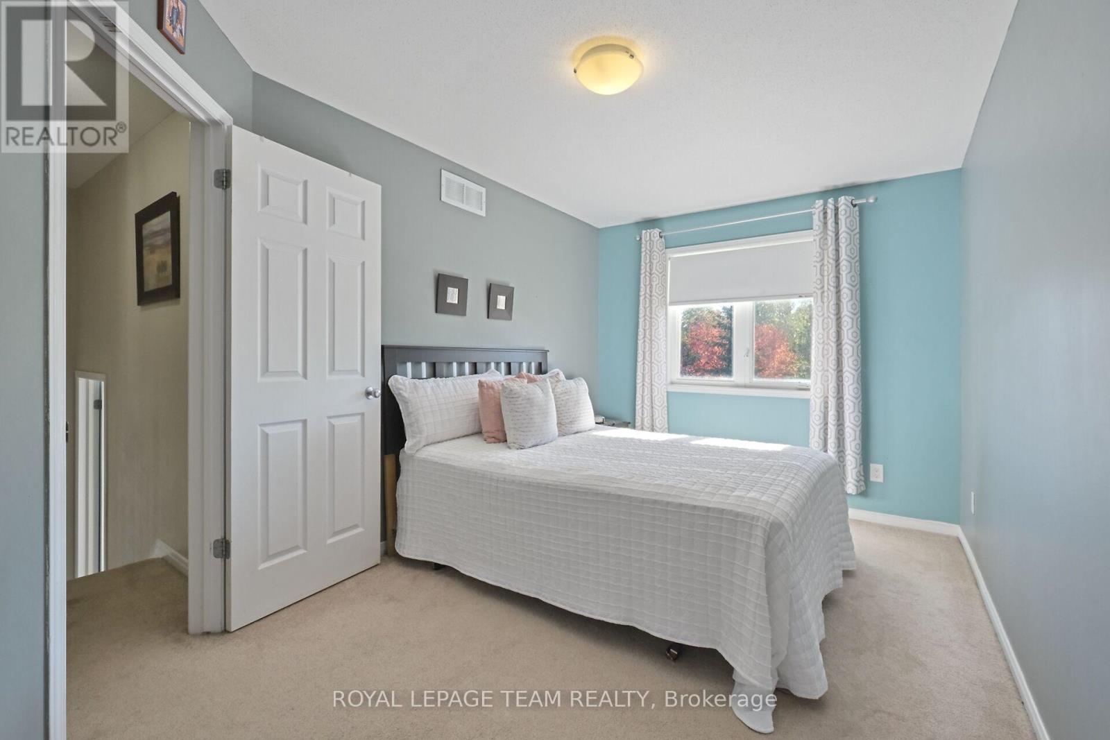 215 Parkrose Private