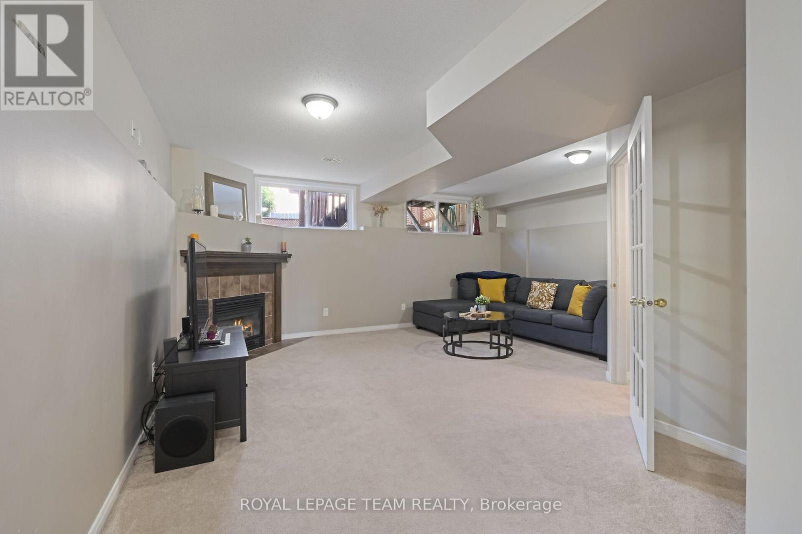 215 Parkrose Private