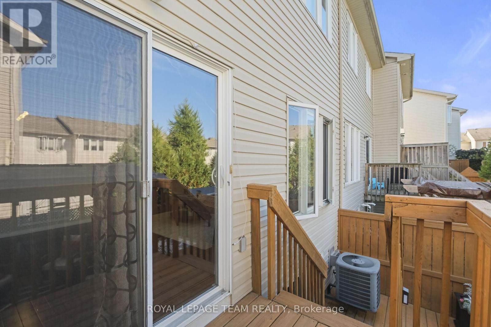 215 Parkrose Private