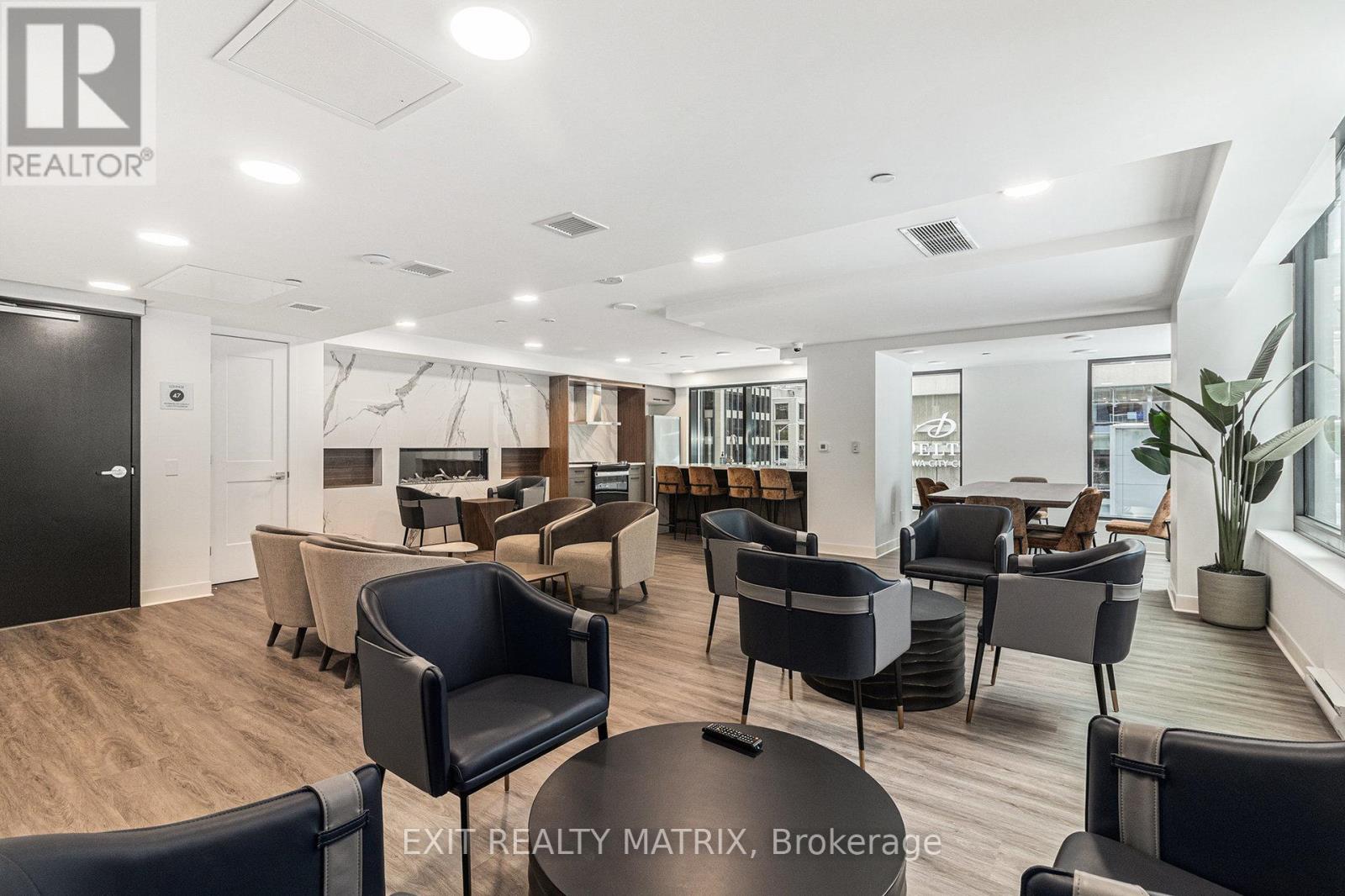 1101 - 340 Queen Street