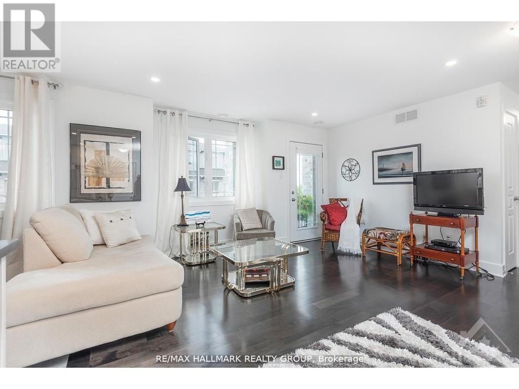 10 - 340 Tribeca Private