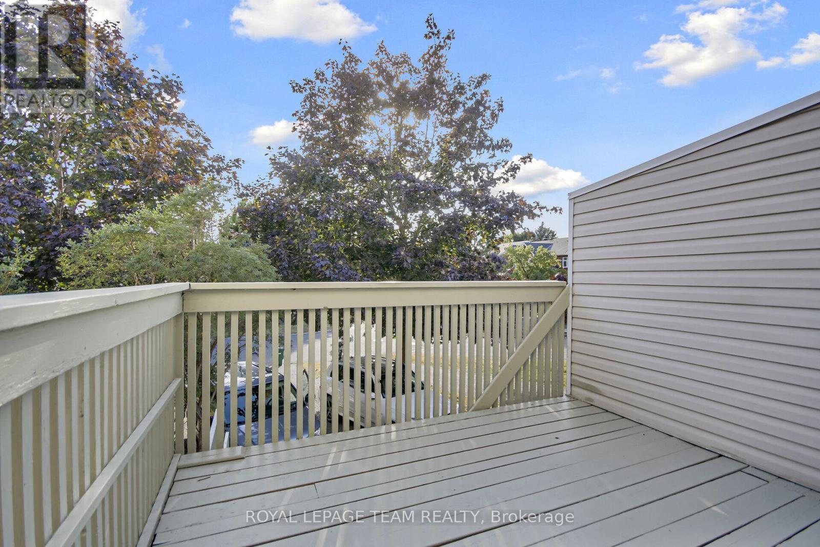 89 Thornbury Crescent