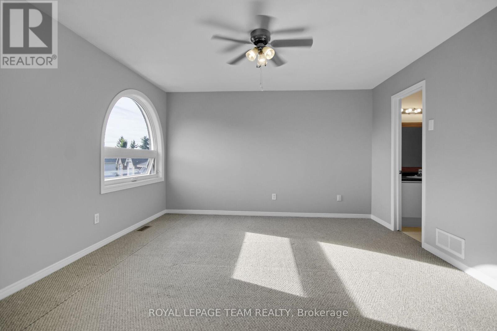 89 Thornbury Crescent