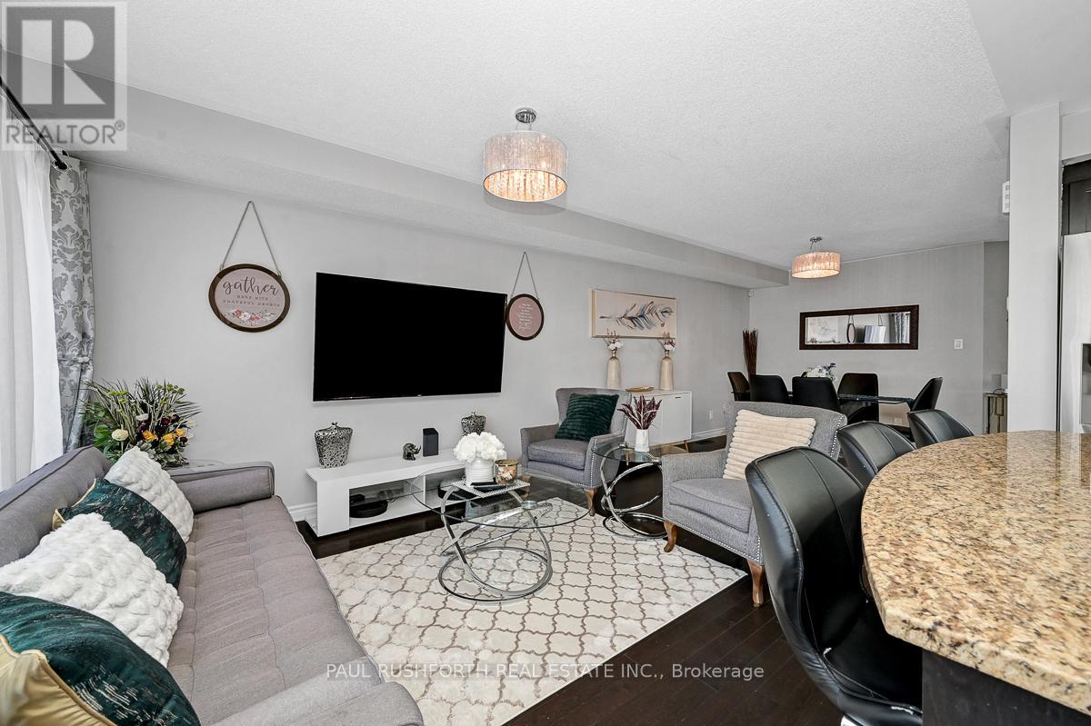 560 Du Pin Rouge Way