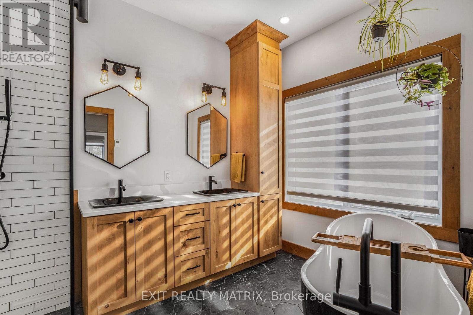 58 De La Seigneurie Street