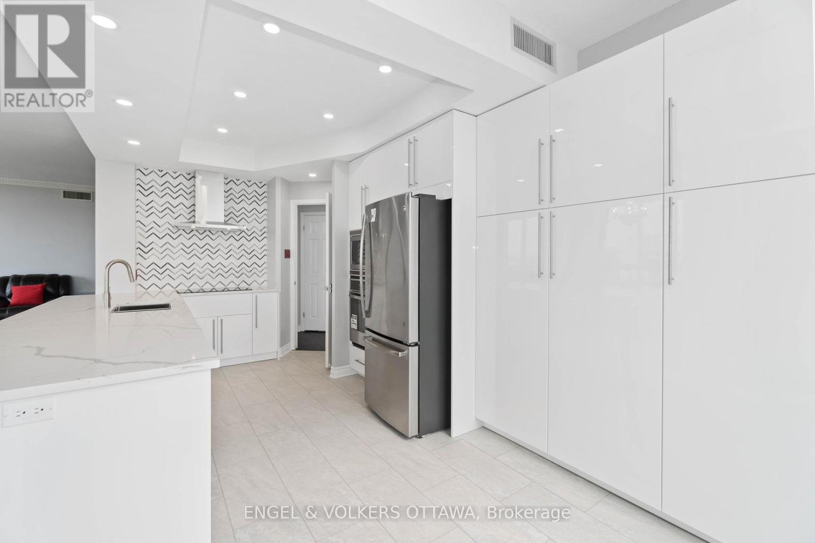 2306 - 1480 Riverside Drive