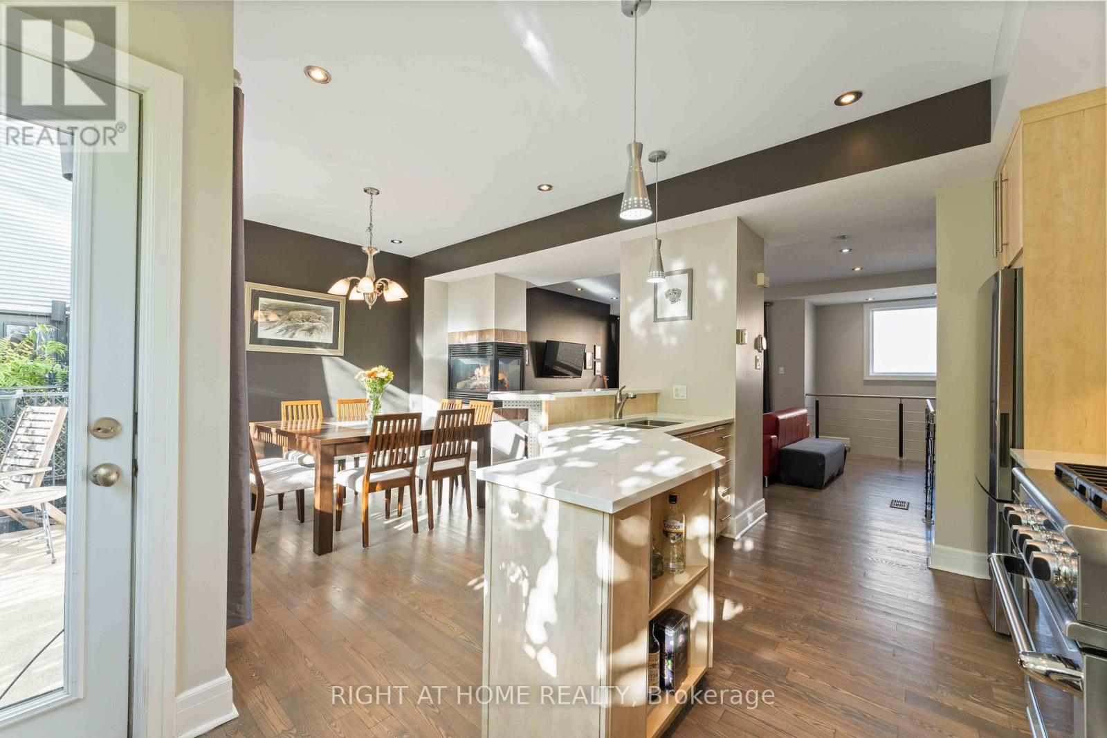 110 Little London Private