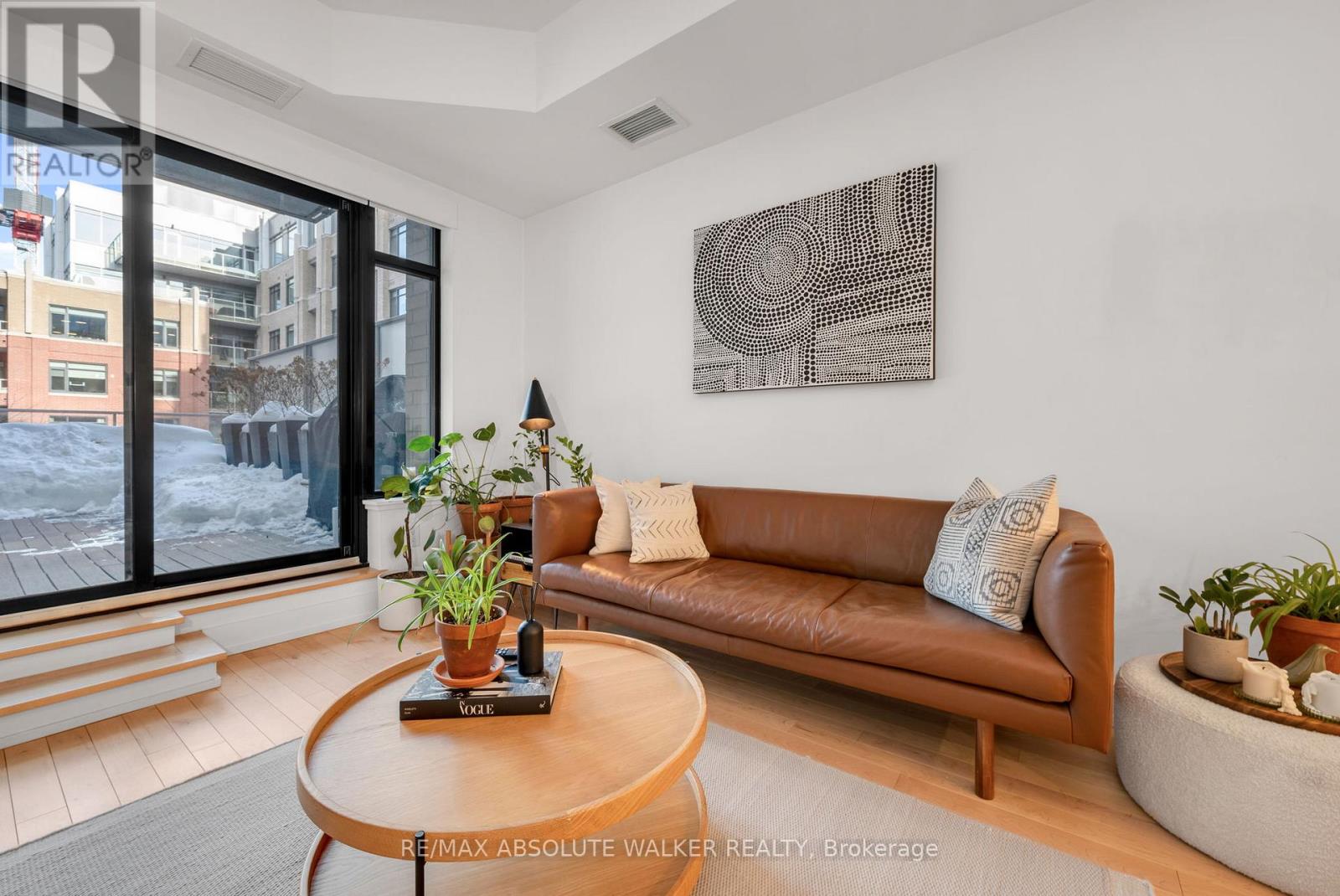 218 - 60 Springhurst Avenue