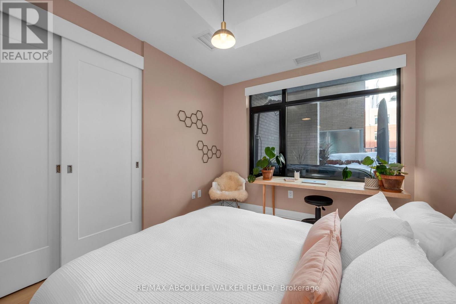 218 - 60 Springhurst Avenue