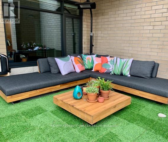 218 - 60 Springhurst Avenue