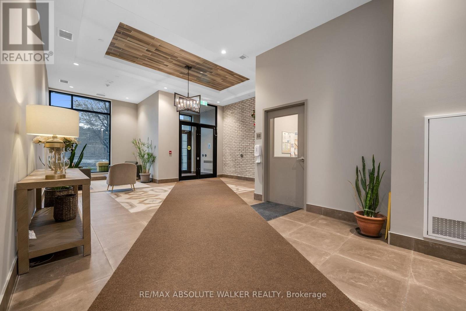 218 - 60 Springhurst Avenue