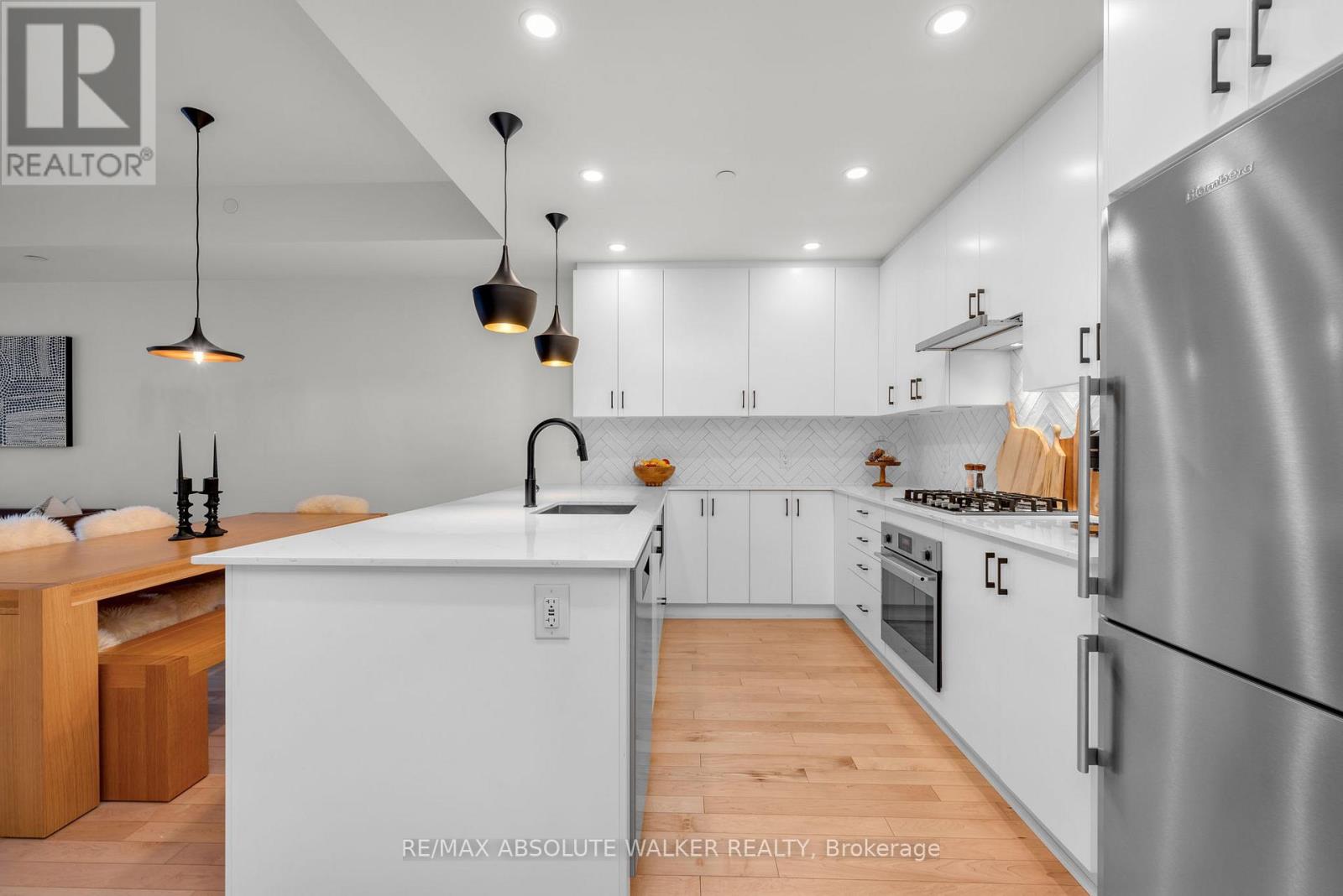 218 - 60 Springhurst Avenue