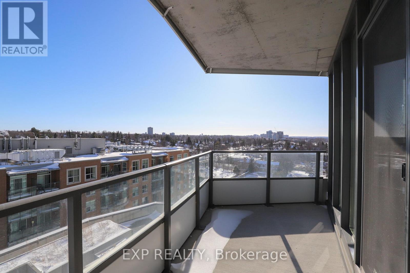 810 - 485 Richmond Road