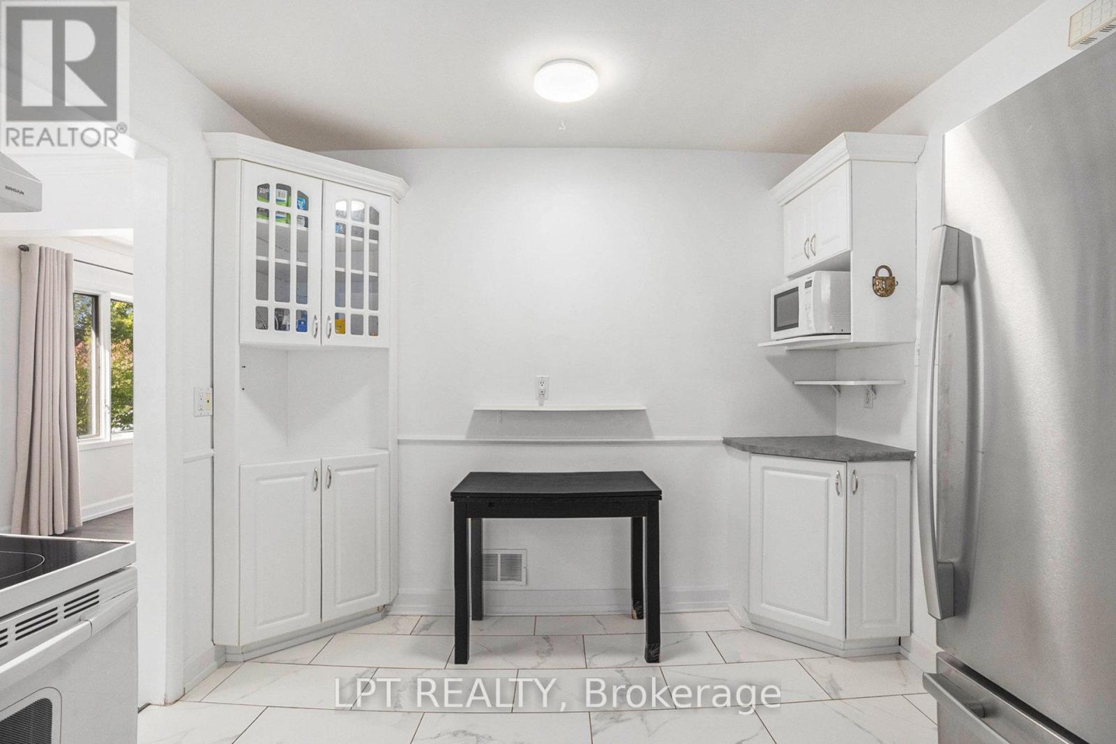 1517 Caverley Street