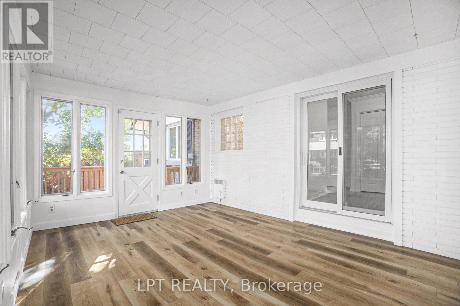 1517 Caverley Street