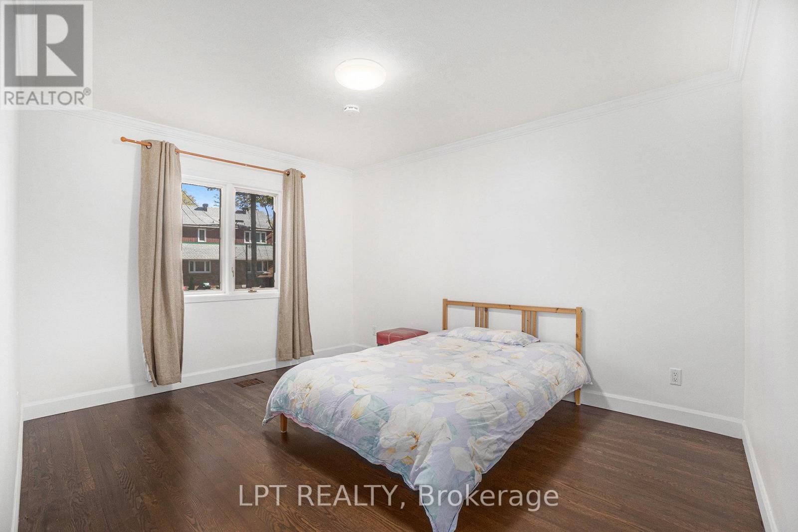 1517 Caverley Street