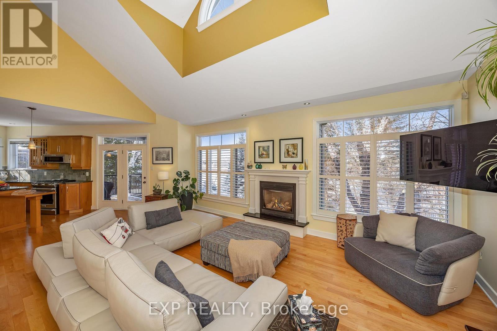 46 Marsh Sparrow Private