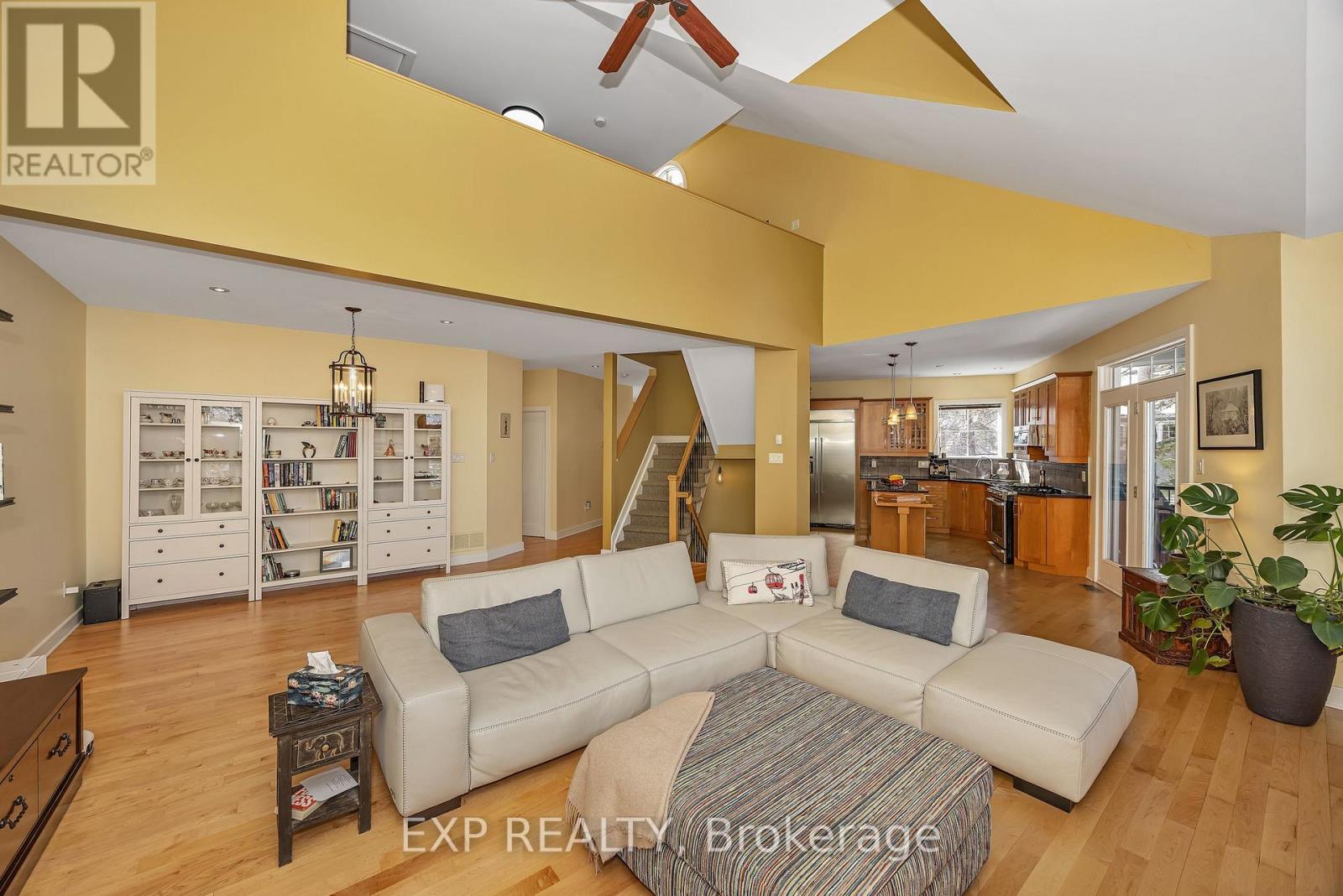 46 Marsh Sparrow Private