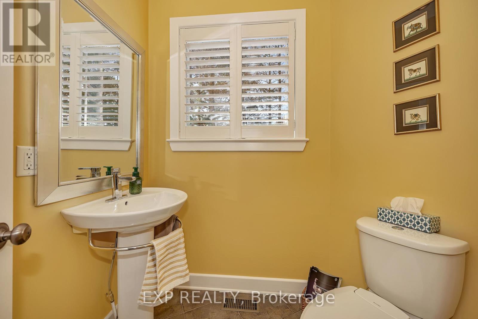 46 Marsh Sparrow Private