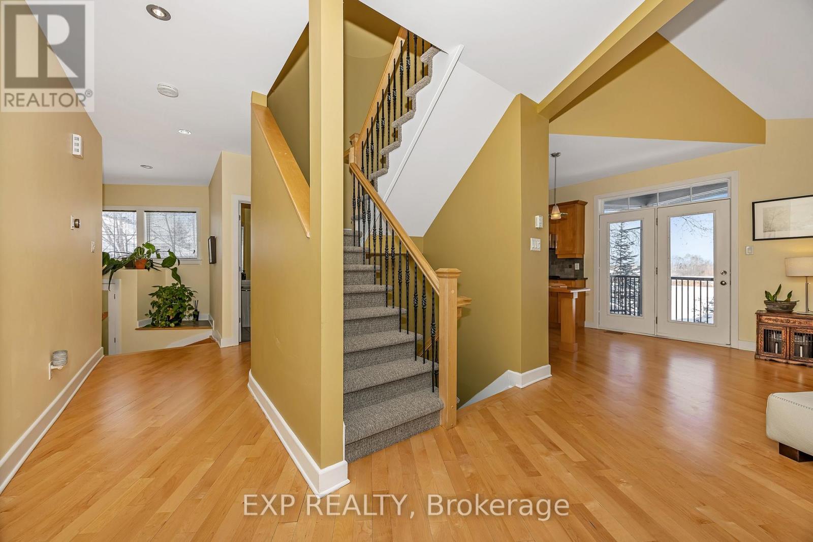 46 Marsh Sparrow Private