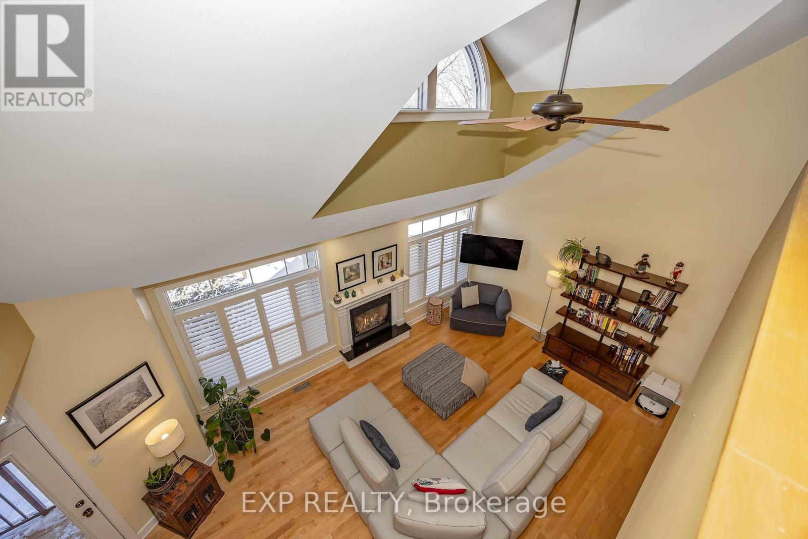 46 Marsh Sparrow Private