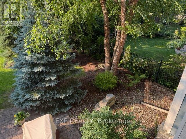 46 Marsh Sparrow Private