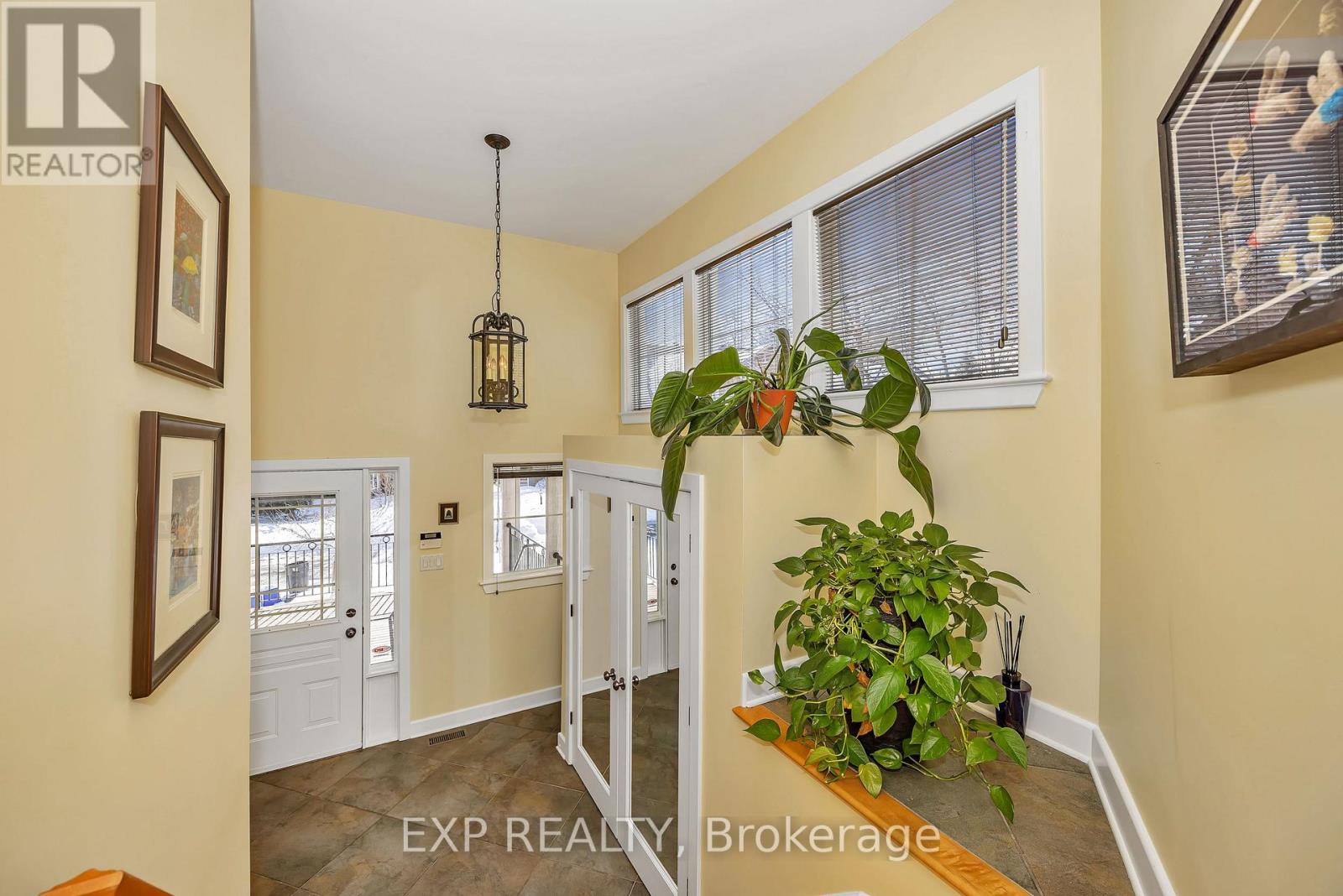 46 Marsh Sparrow Private