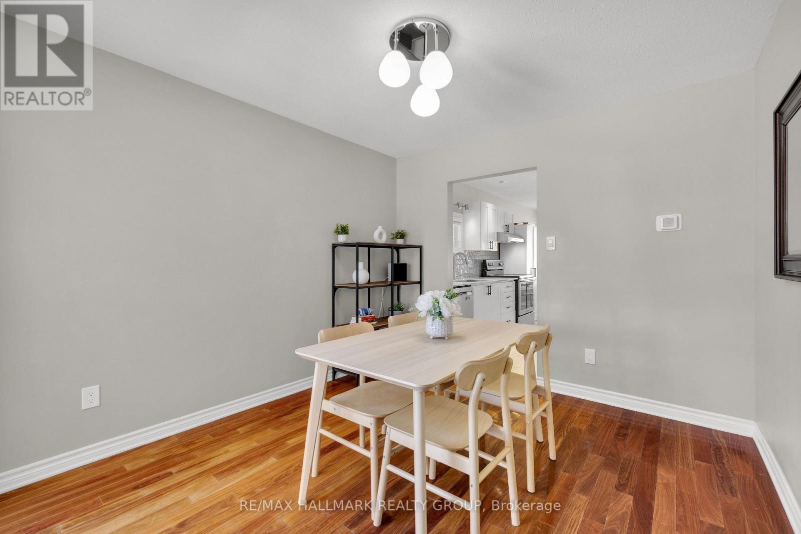 17 Glenmoriston Avenue