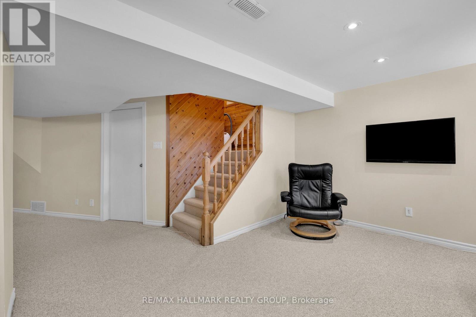 17 Glenmoriston Avenue